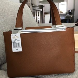 NWT Michael Kors Tilda luggage MD tote